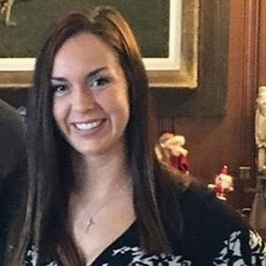 Meet your Posher, Caitlin